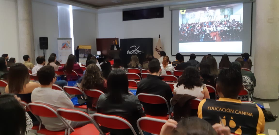 Seminario Internacional de Terapias Asistidas con Animales en la UDLA, Quito 10 de Noviembre 2018